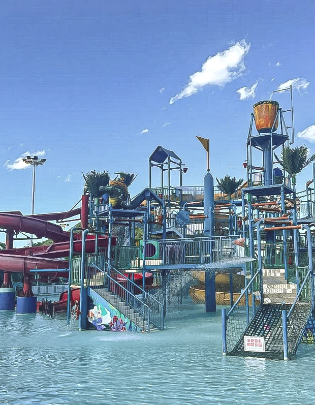 巨型水上漂浮赛,水域中的欢乐狂欢 巨型水上漂浮赛,水域中的欢乐狂欢