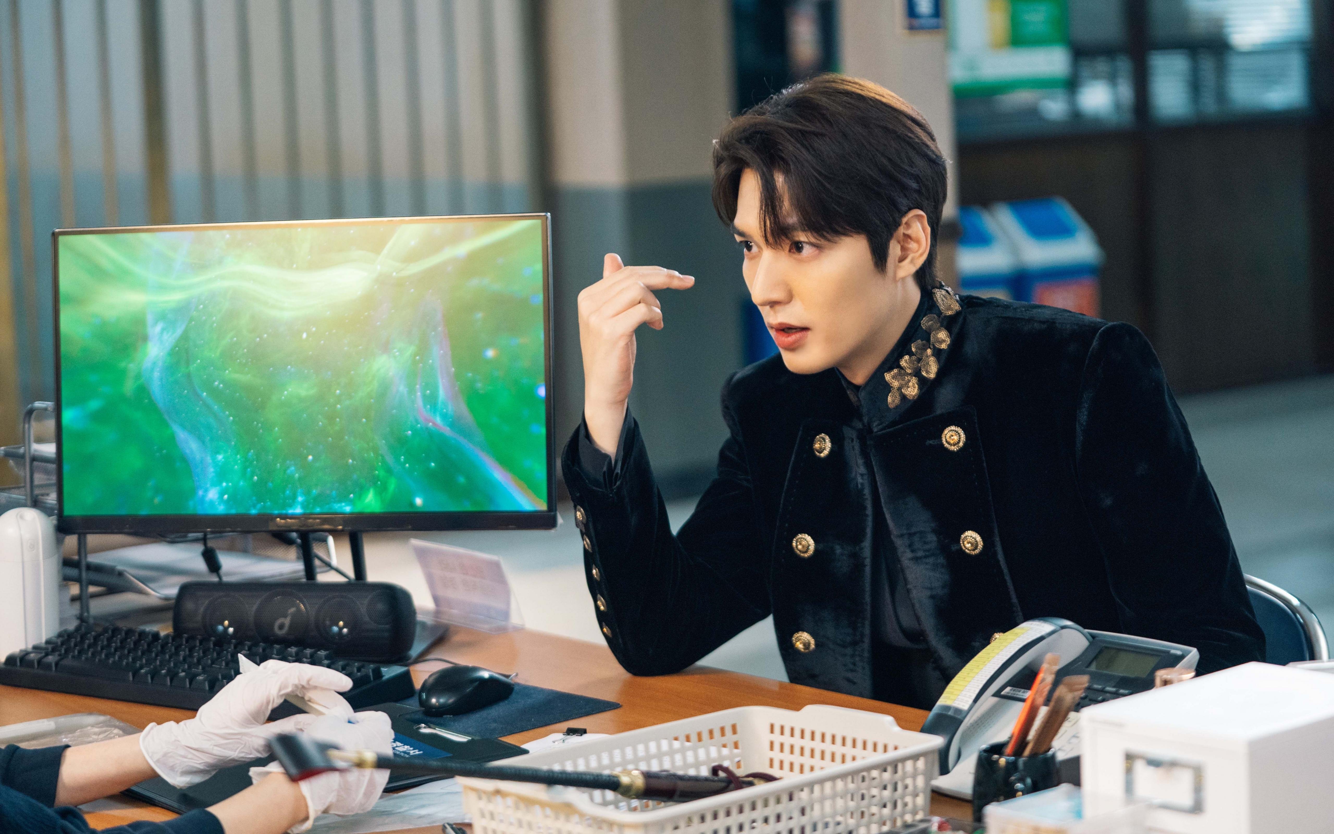 开云官网在线-凯尔特人训练细节曝光主帅亲自讲解，凯尔特人rondo