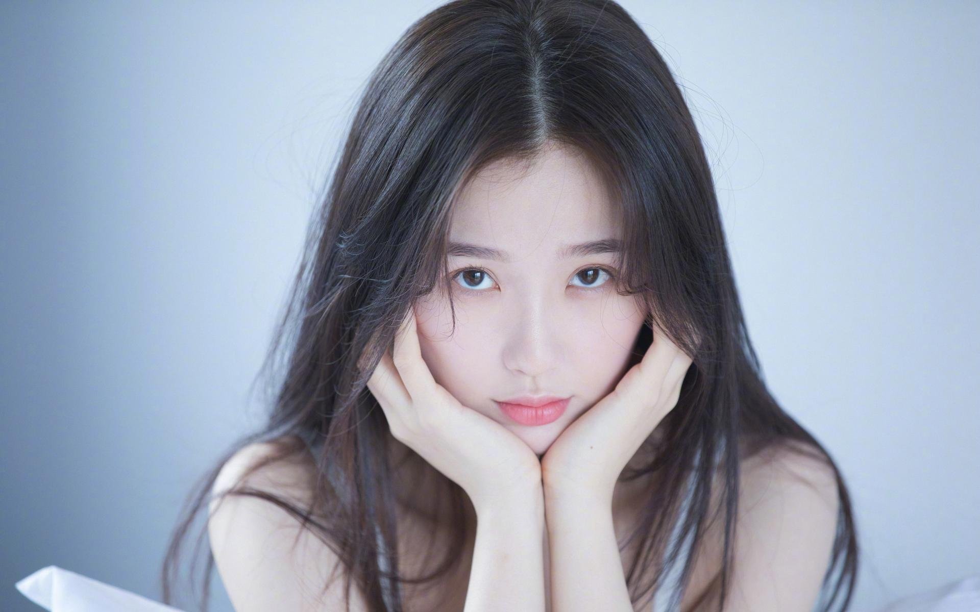 阿伦·斯密斯:以冷静思维指挥全黑队进攻,让比赛节奏变得流畅