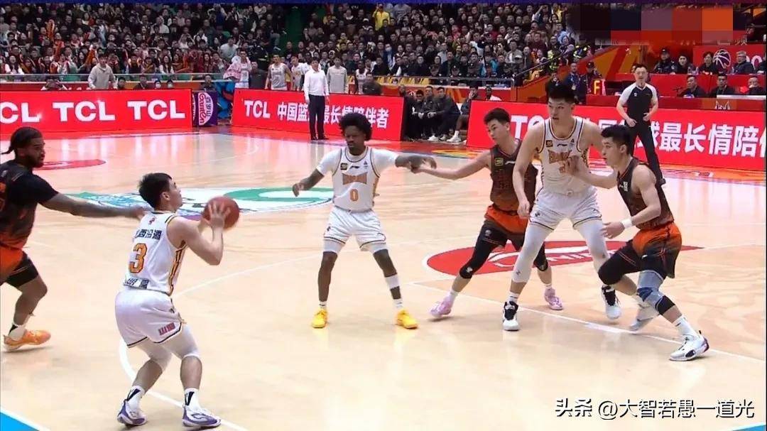 包含开云体育：中国男篮历史上的经典绝杀：那些让人心跳加速的时刻的词条